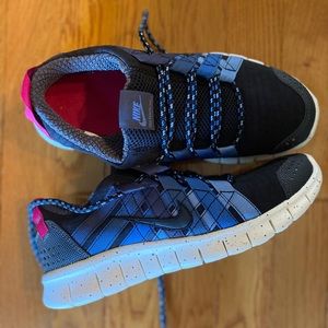 Nike Womens CrossTrainers. 8.5.